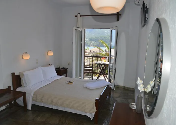 Anelli Skopelos Town