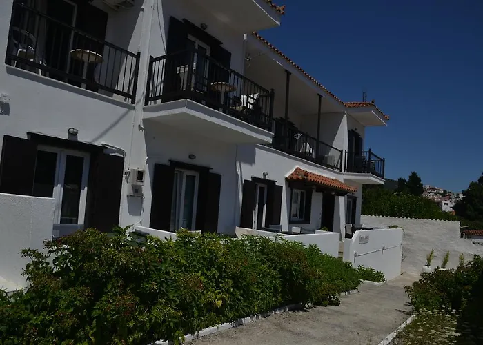 Anelli Skopelos Town