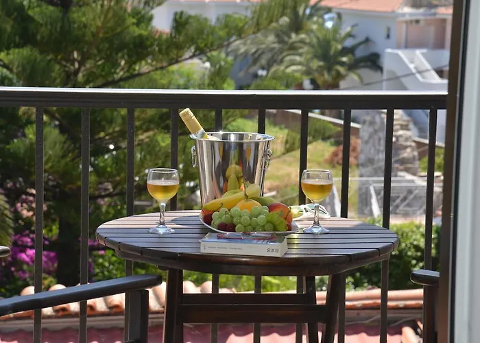 Anelli Skopelos Town